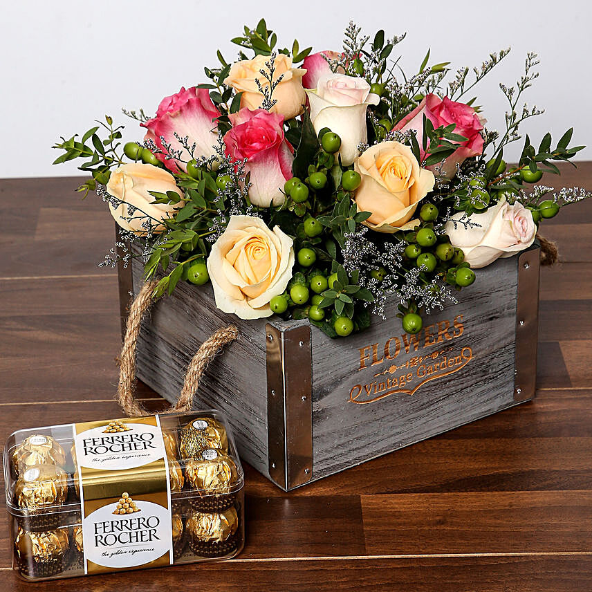 Dreamy Arrangement Of Roses and Chocolates