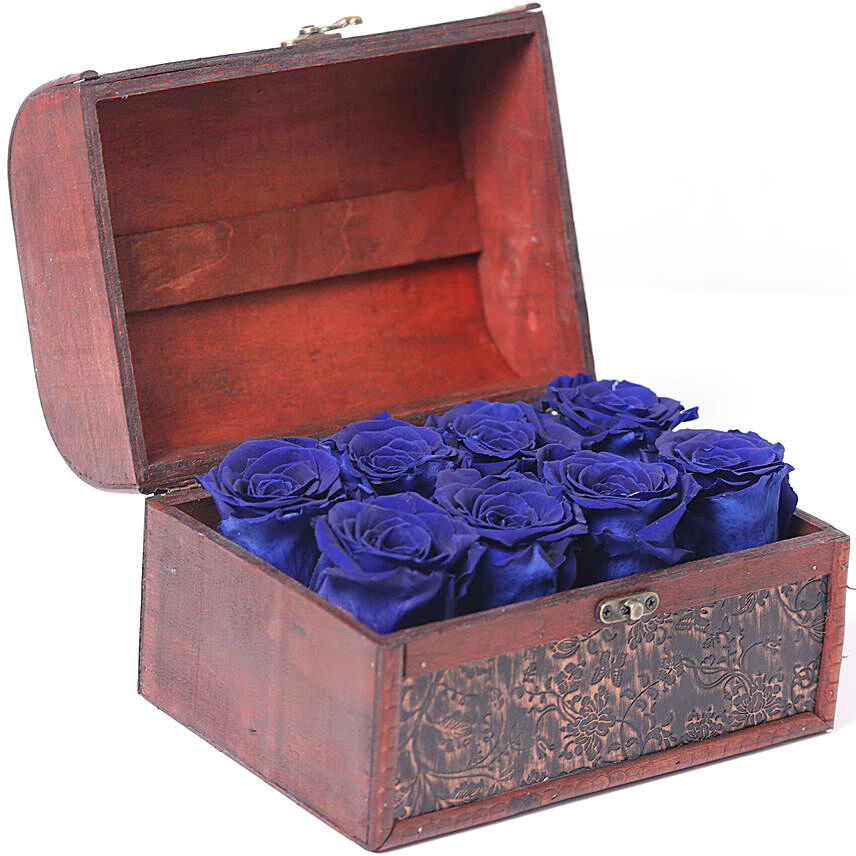 8 Blue Forever Roses in Treasure Box