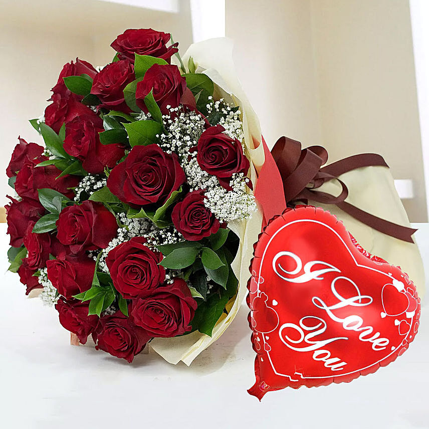 Romantic Red Roses Bunch & Love Balloon