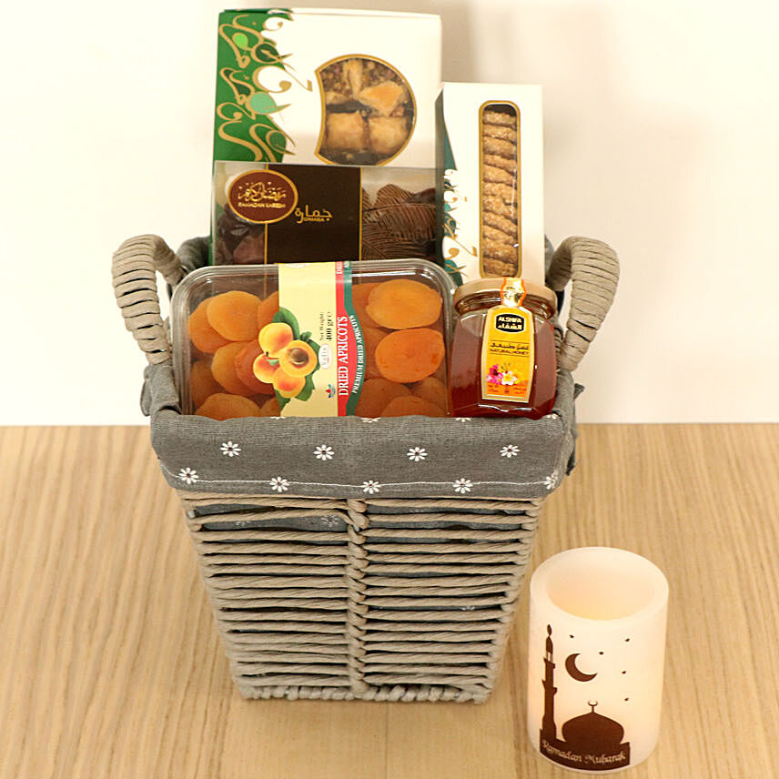 Attractive Ramadan Gift Basket