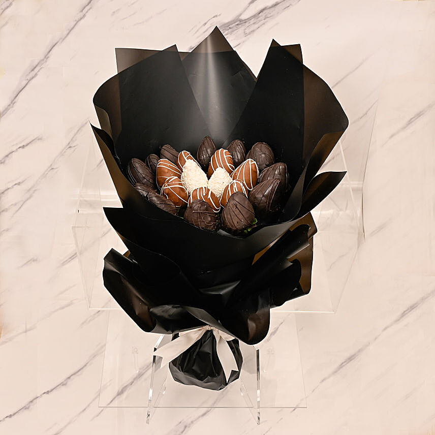 Exquisite Chocolate Dipped Strawberries Bouquet