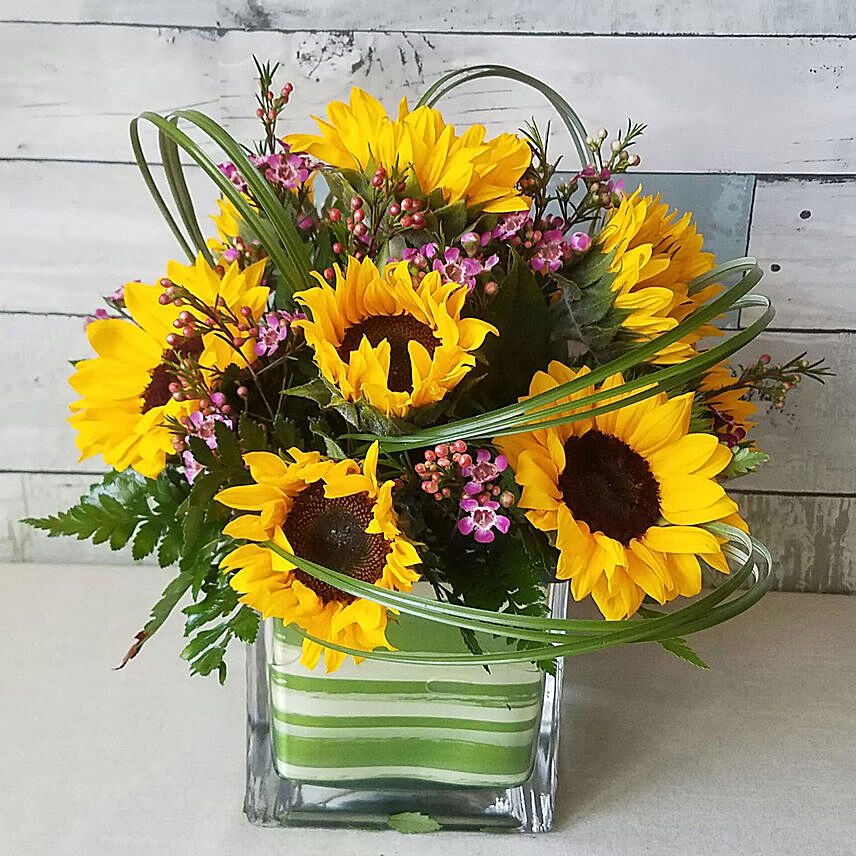 Lovely Sunflowers Glass Vase Arrangement