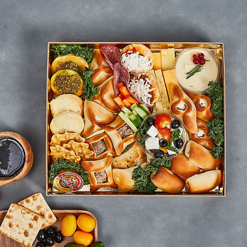 Cheese and Savoury Happiness Box