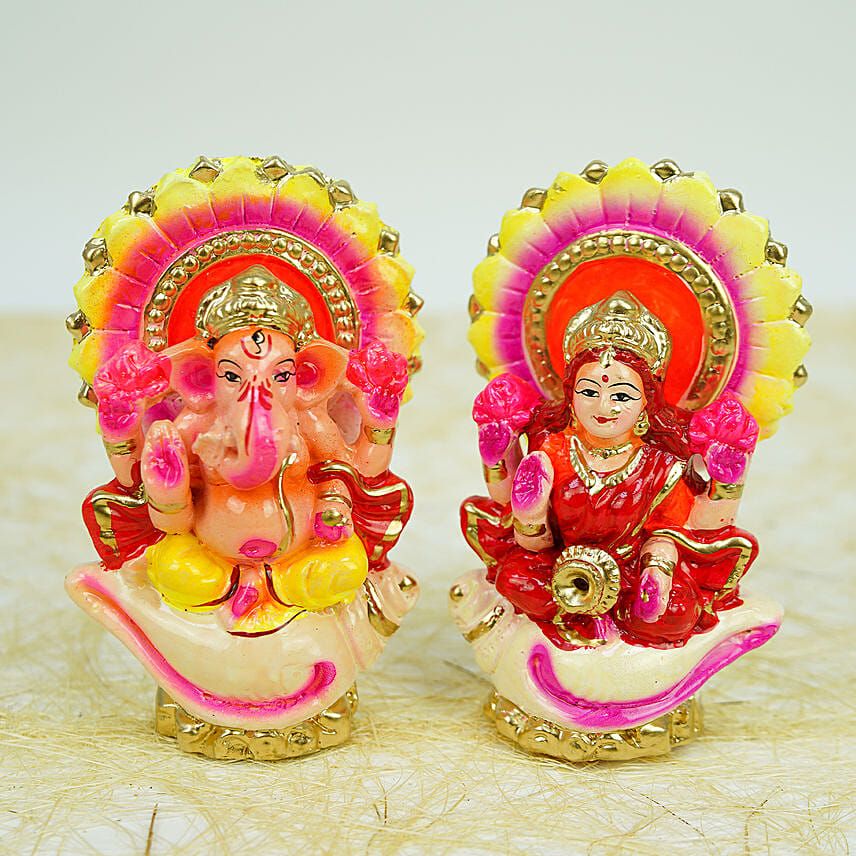 Laxmi n Ganesha Idols on Shankh