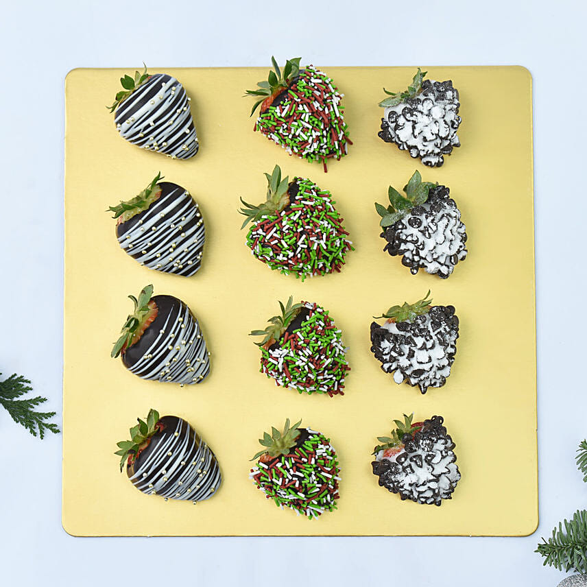 Chocolate Strawberries for Christmas