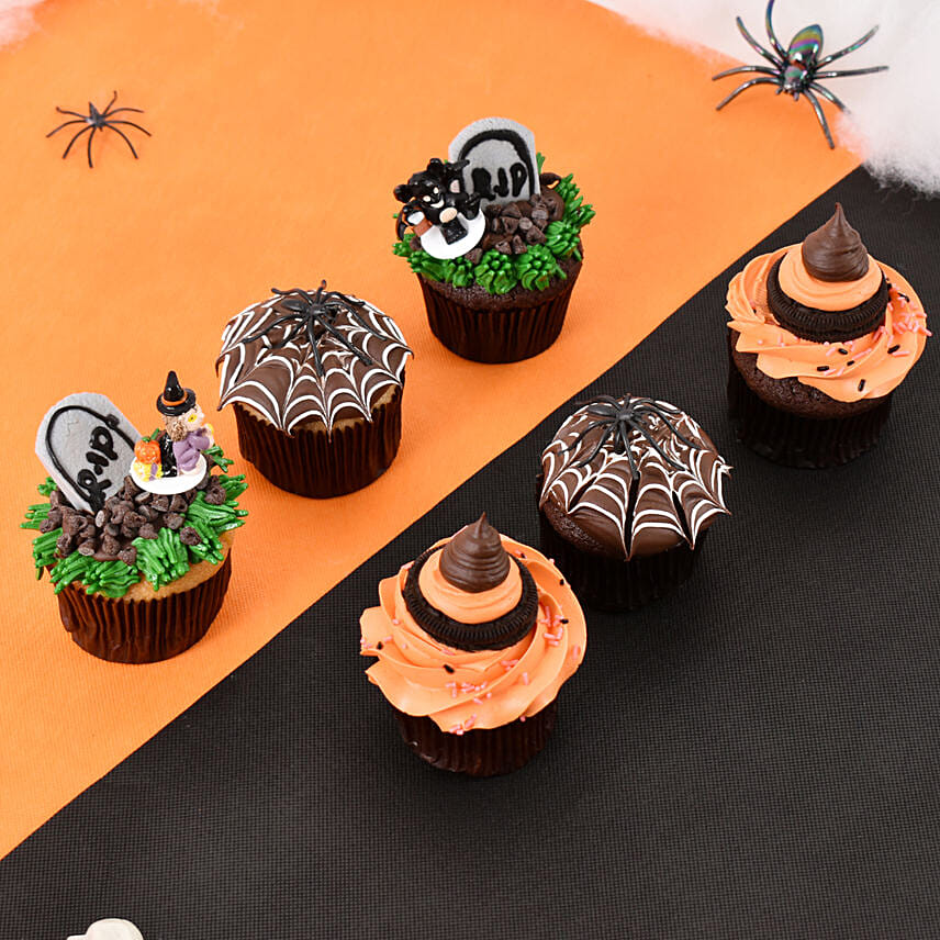 Graveyard Halloween Cupcakes