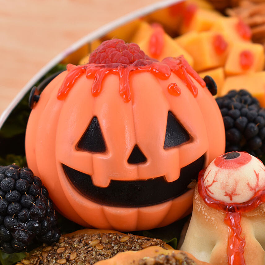 Online Creepy Cheese Box Gift Delivery in UAE FNP