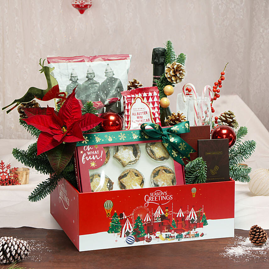 80+ Christmas hampers Xmas Hampers Christmas Gift Hampers Dubai fnp.ae