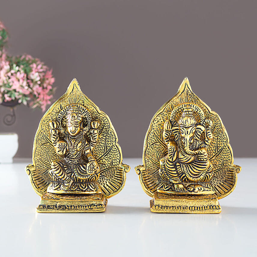 Metal Laxmi Ganesha Idol with Leaf Backdrop