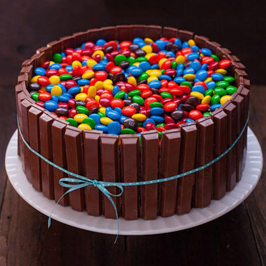 M&M And Kitkat Cake 4 Portion