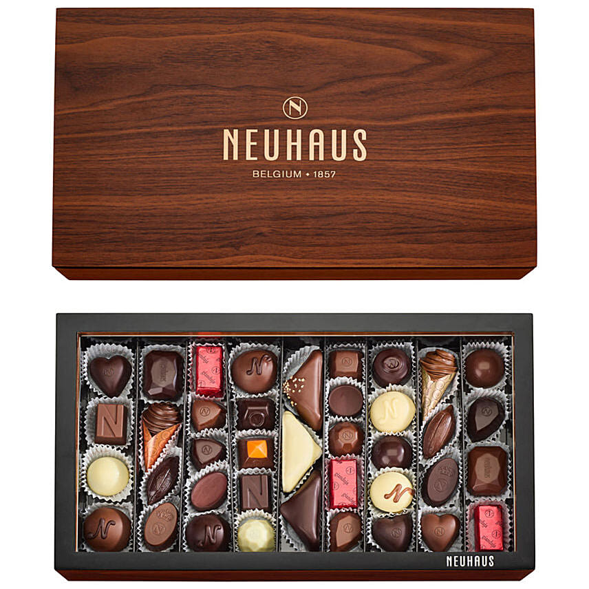 Neuhaus Wooden Hosting Box Masterpiece