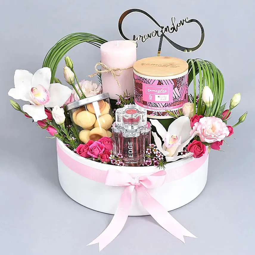 Online Perfume and Tea Hamper For Lady Love Gift Delivery in UAE FNP