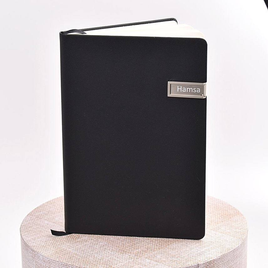 دفتر ملاحظات مميز لون أسود مخصص بالاسم بقطعة معدنية