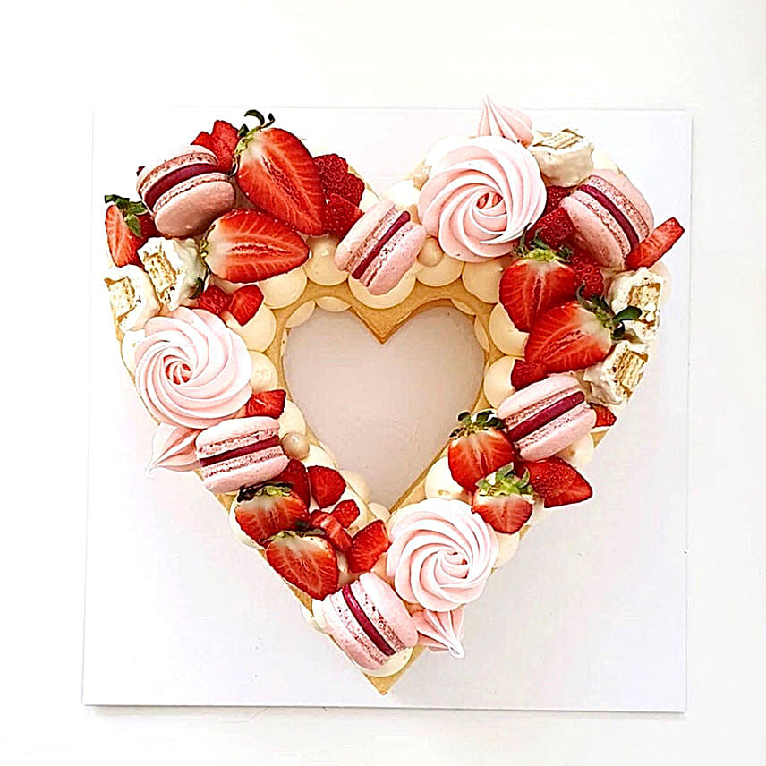 Beautiful Heart Shaped Vanilla Cake- 1 Kg