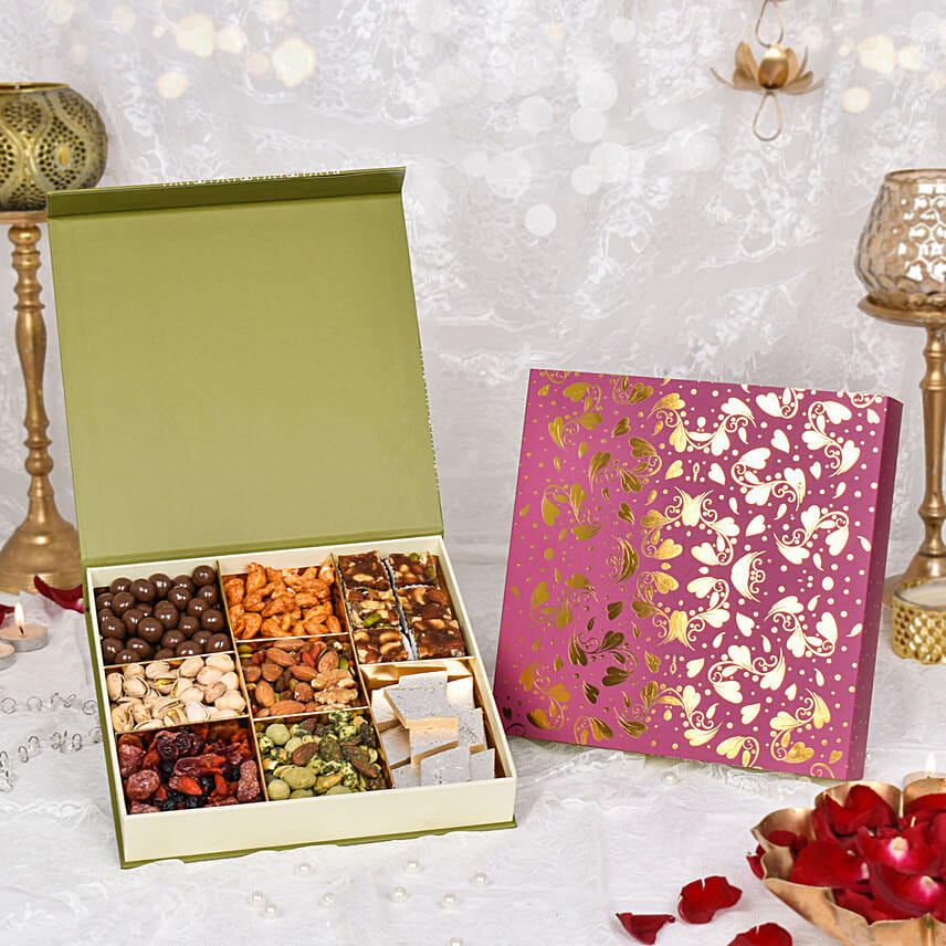 Berries Dry Fruits n Sweets Box