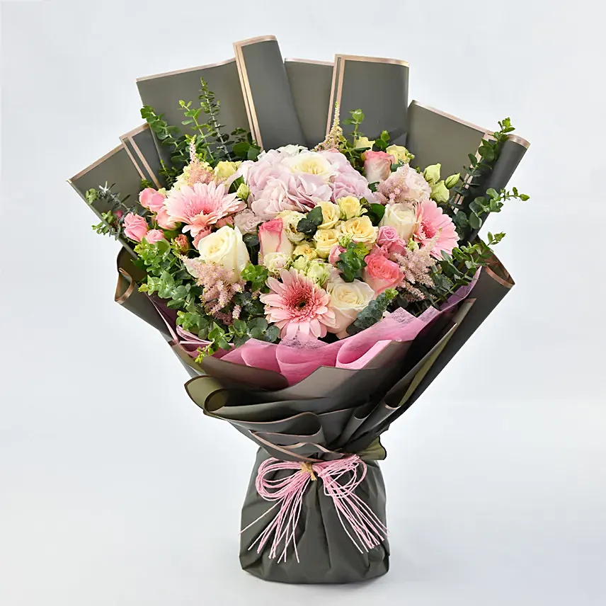 Charming Flowers Grand Bouquet