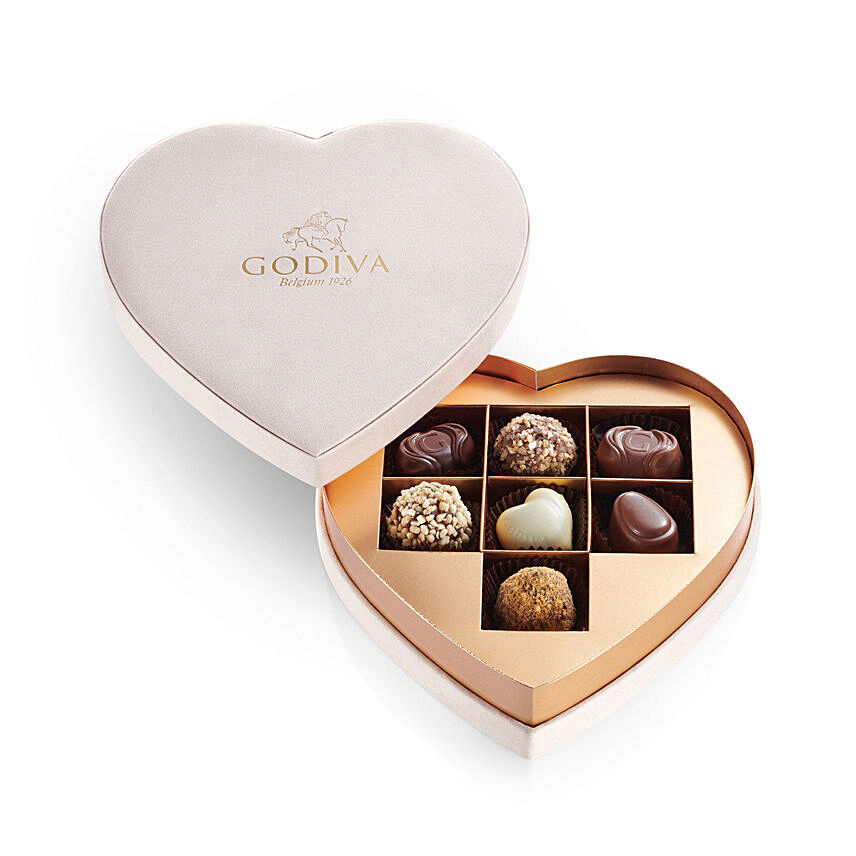 هدية علبة شوكولاته جوديفا المخملية على شكل قلب بيج