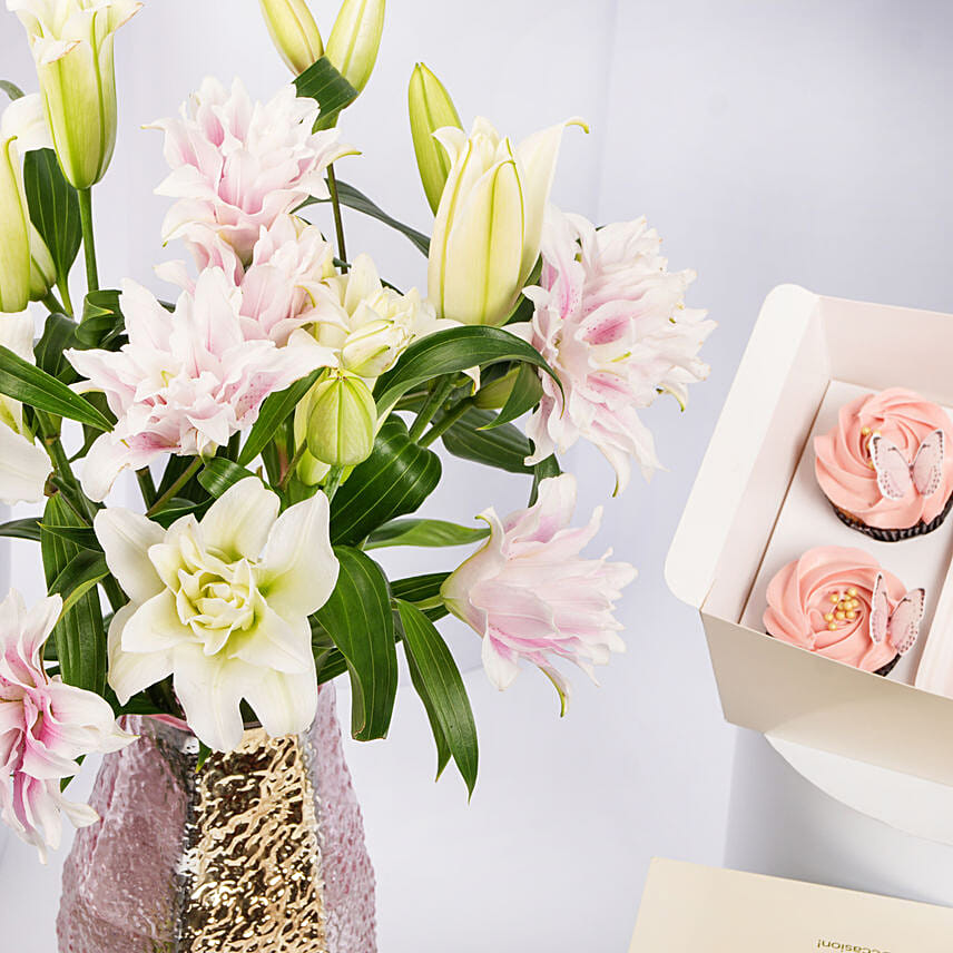 Order Stunning Rose Lilies With Bento Cake And Cupcakes Online | Same ...