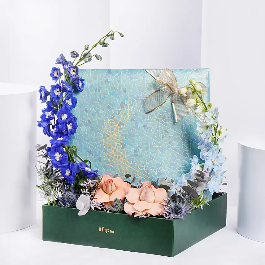 Bateel Crescent XLarge Gift Set and Flowers
