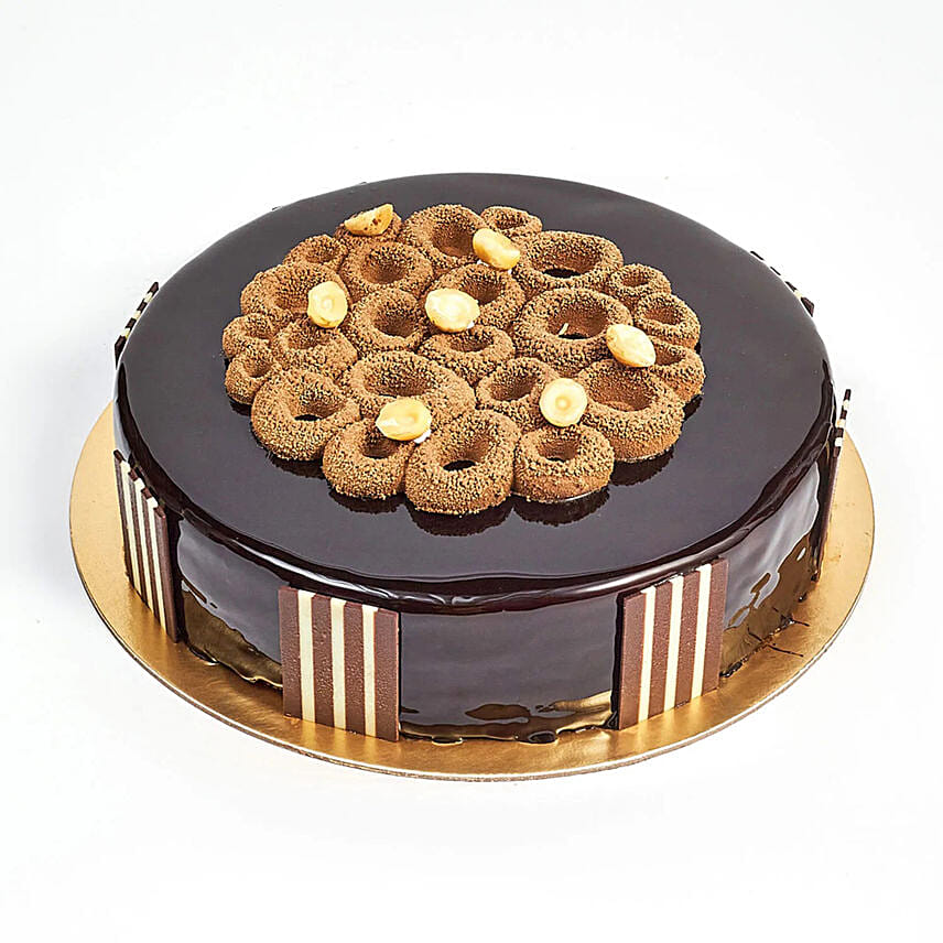 Crunchy Chocolate Hazelnut Eggless Cake 4 Portion