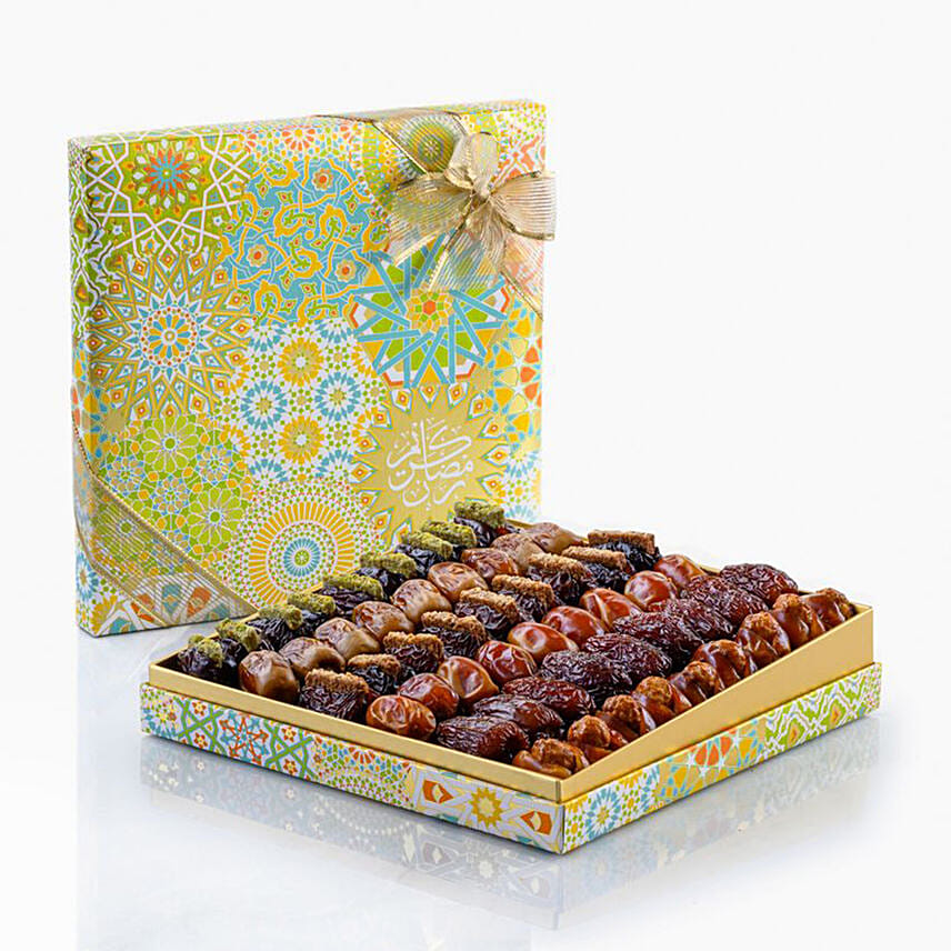 Bateel Chroma Gift Set Extra Large Assorted Dates