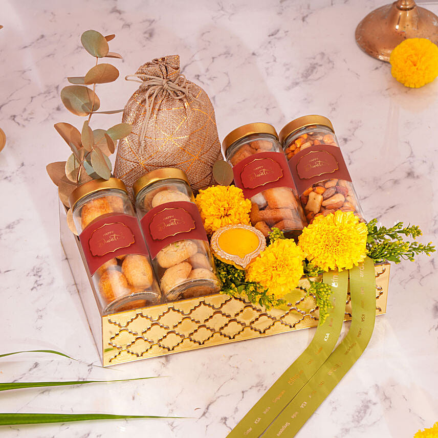 Golden Glow Diwali Hamper: 