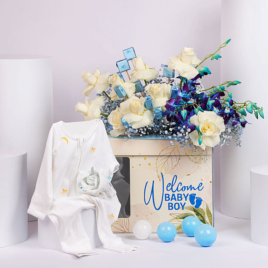 Baby Boy Gift Box: Gifts 