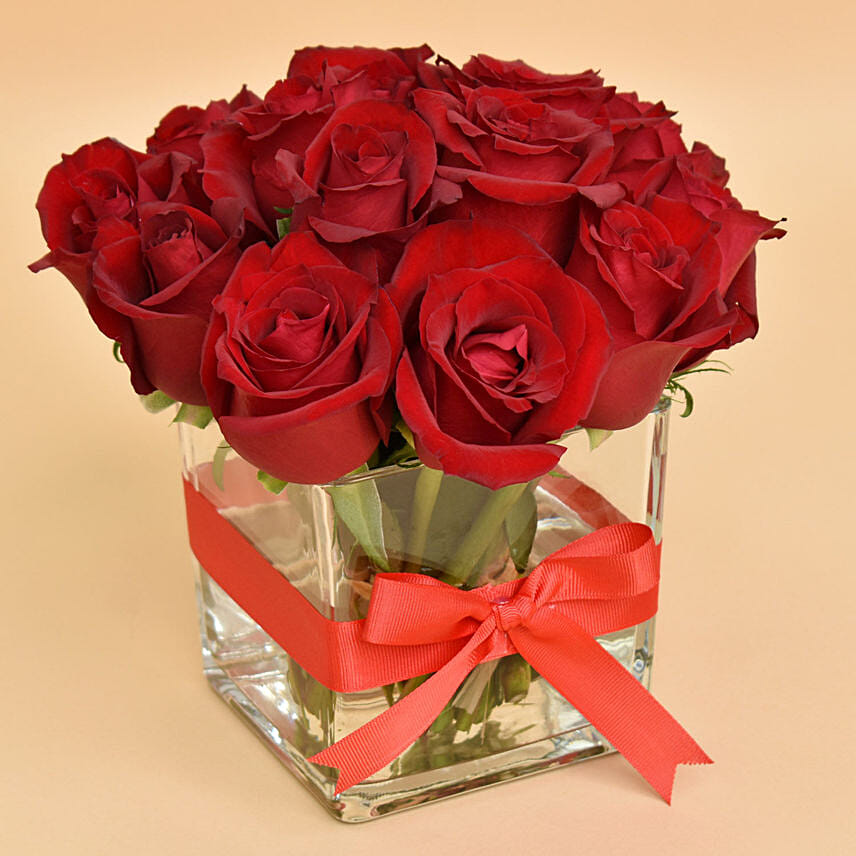 15 Roses in a Vase: Rose Bouquets