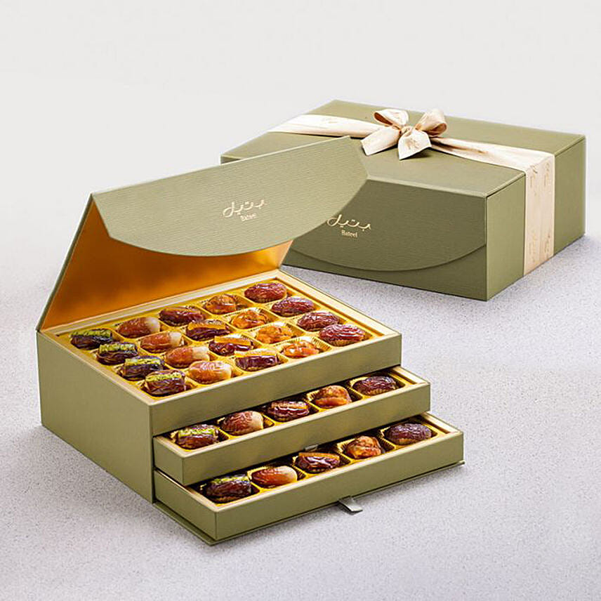 تمور بتيل - بوكس تمر مشكل واحد كيلو لون أخضر تمور بتيل - بوكس تمر مشكل واحد كيلو لون أخضر: Bateel