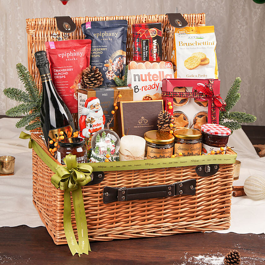 هدايا كريسماس - شوكولاته وسناكات لذيذة في بوكس هدايا كريسماس - شوكولاته وسناكات لذيذة في بوكس: هدايا رأس السنة