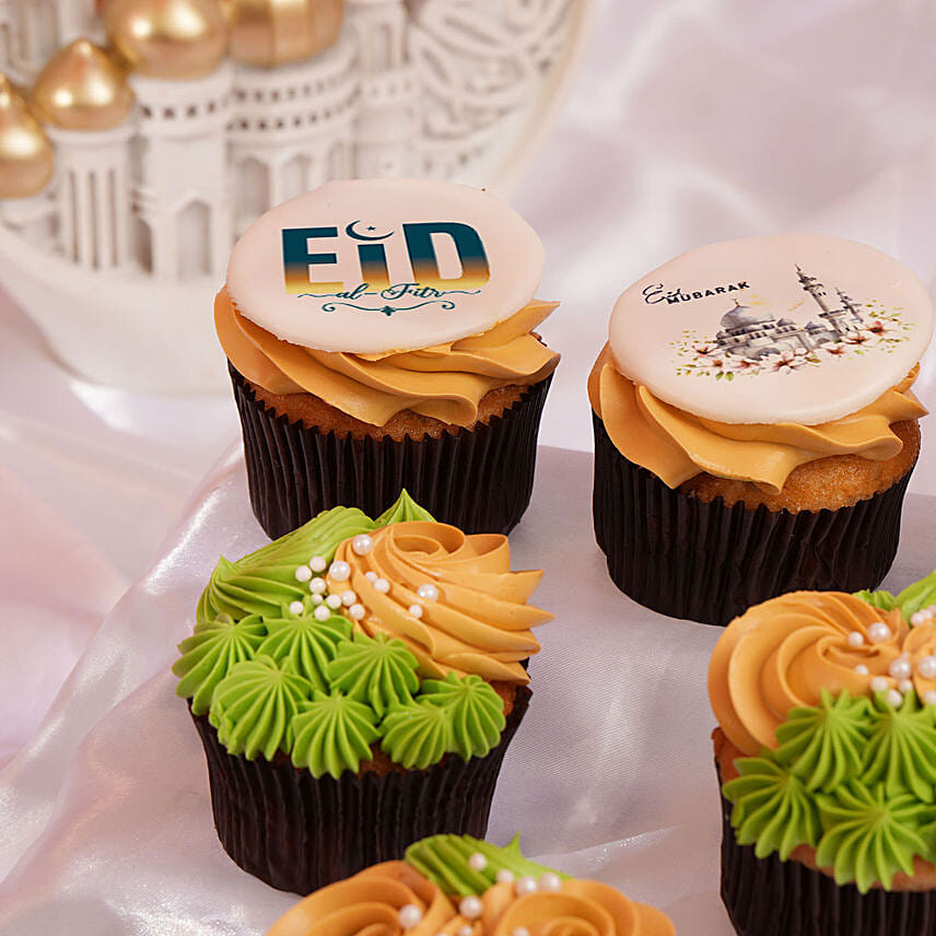6 Eid Mubarak Cupcakes