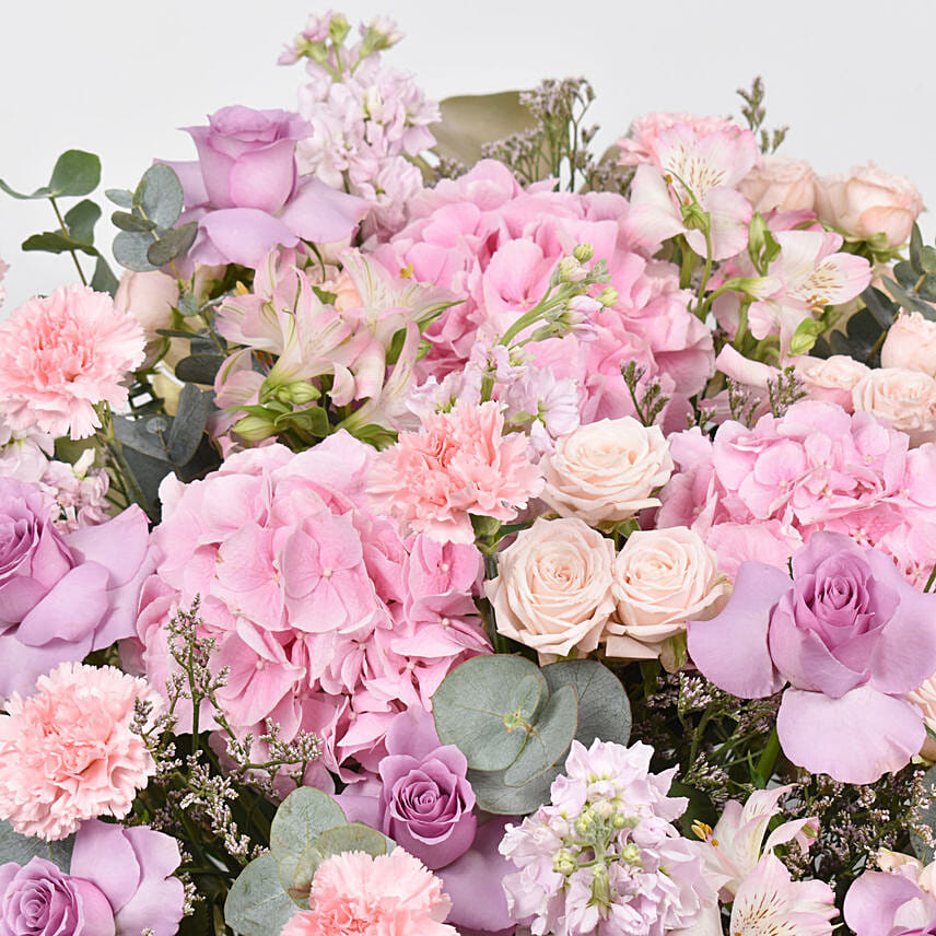 Alluring Flowers Stand