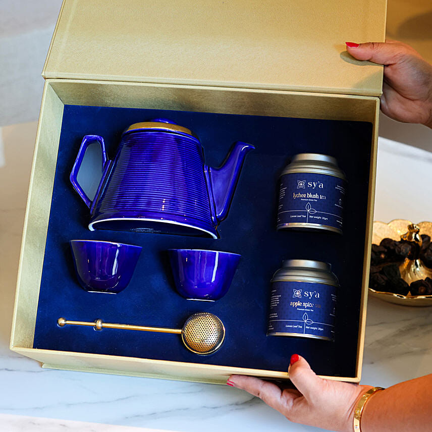 Aura Tea Set
