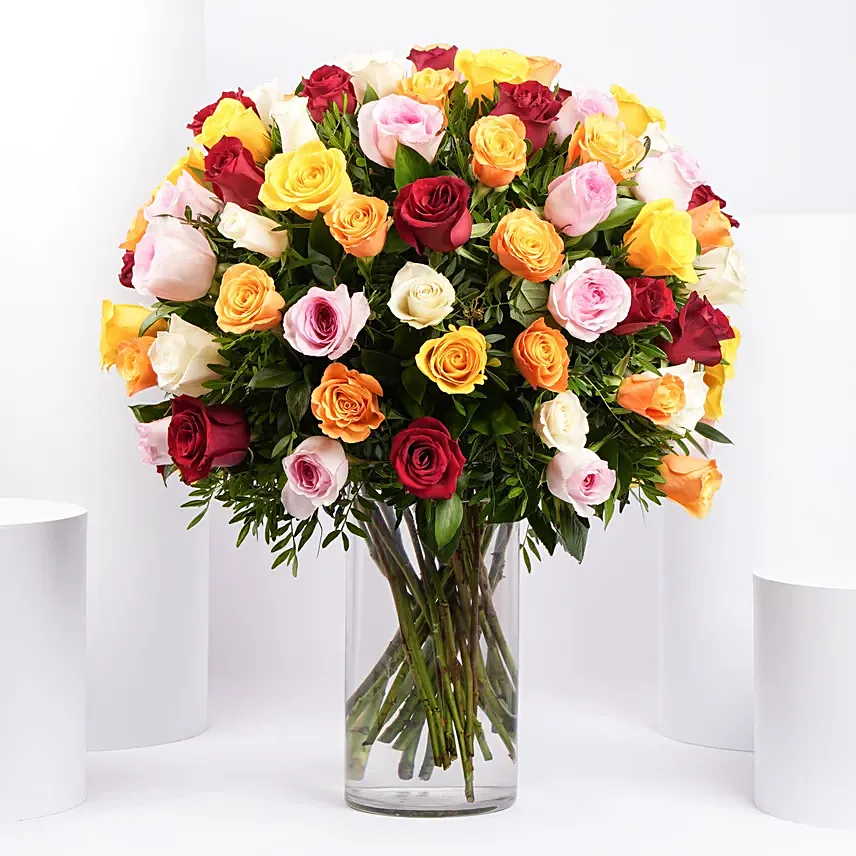 Bunch of 100 Mixed Roses In Glass Vase
