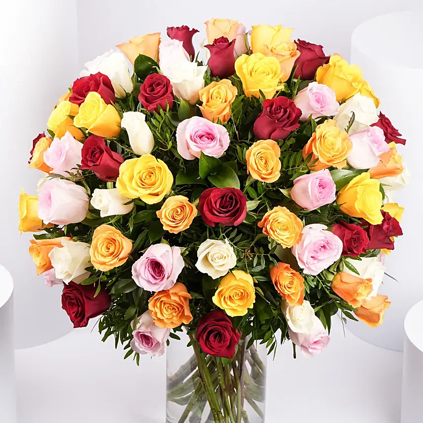 Bunch of 100 Mixed Roses In Glass Vase