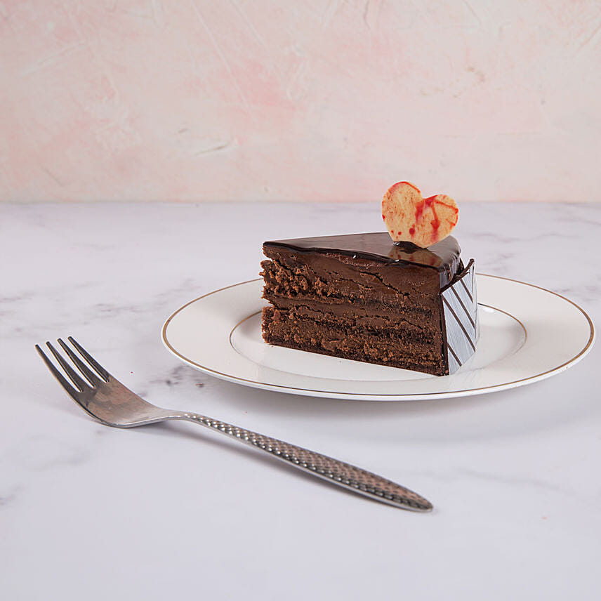 Chocolate Fudge Heart Cake 1 Kg
