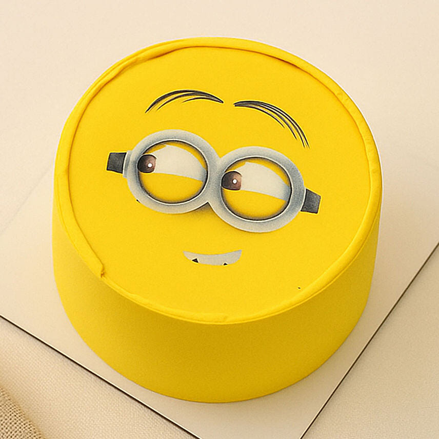 Cute Minion Celebration Fudge Cake Half KG