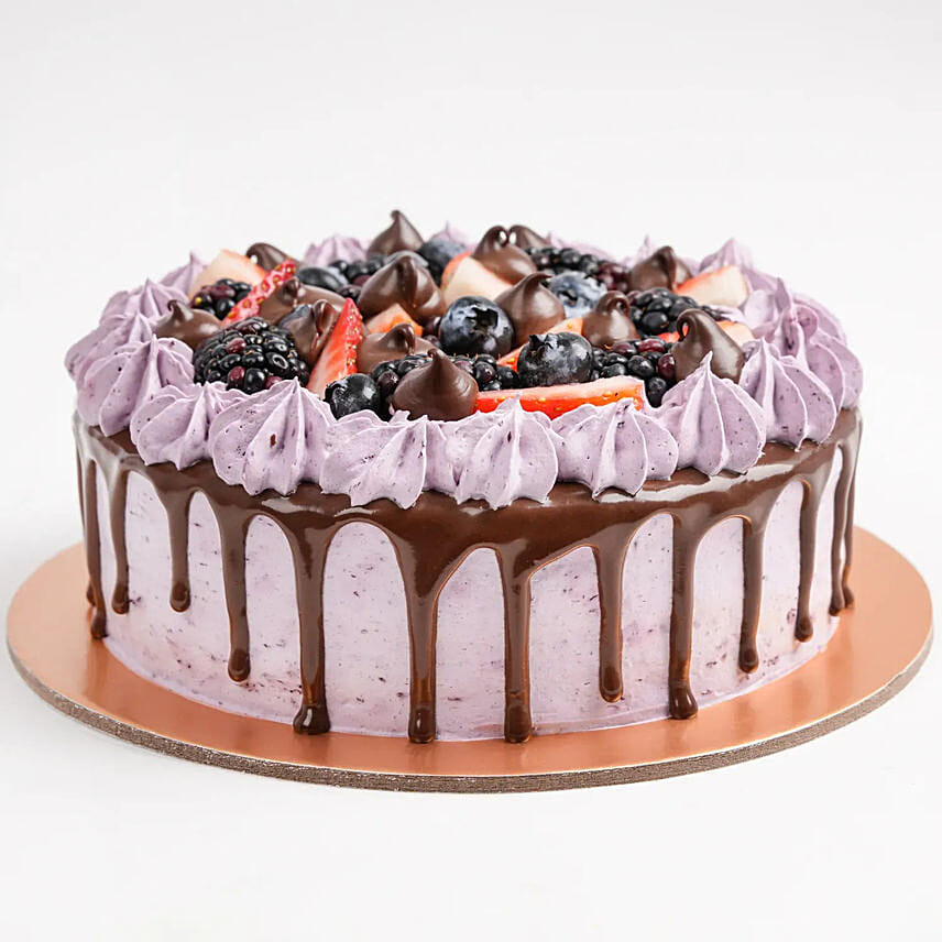 Delicious Chocolate Berry Cake Half Kg
