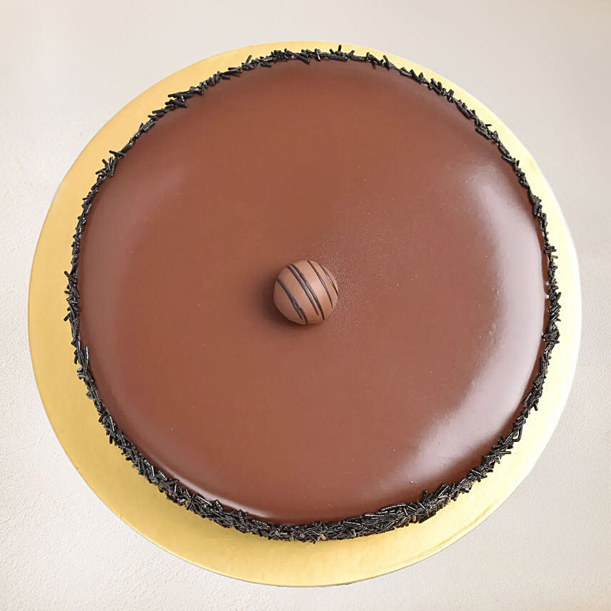 Delightful Birthday Chocolate Fudge Cake 4 Portion