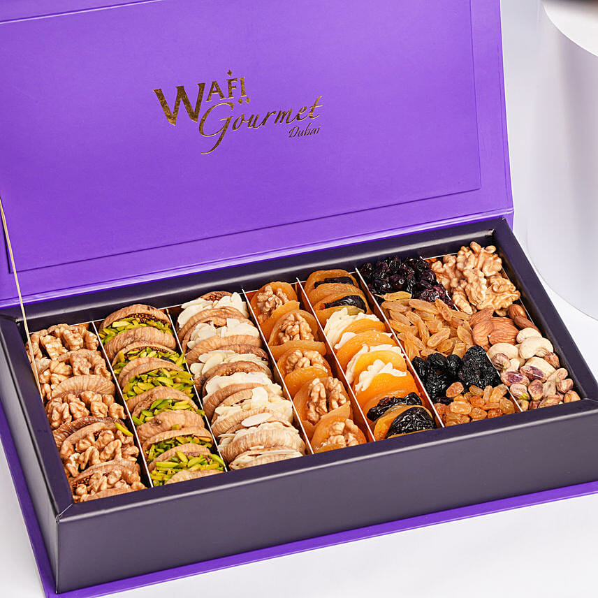 Dried Fruit Medium Gift Box By Wafi