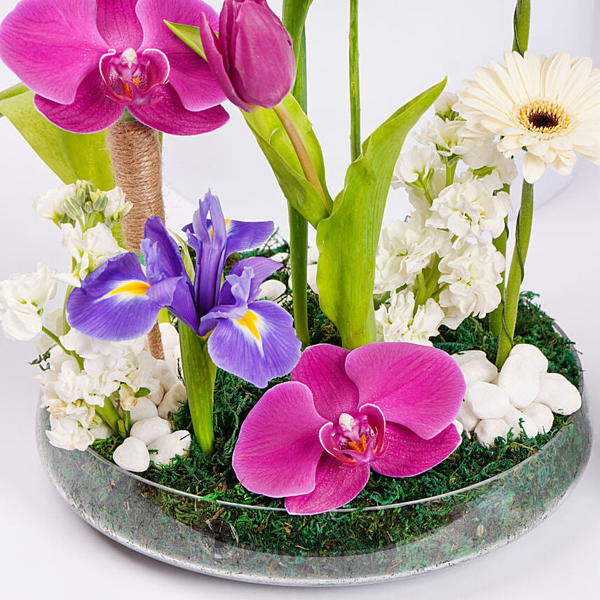 Dubai Chocolate Cake And Flowers