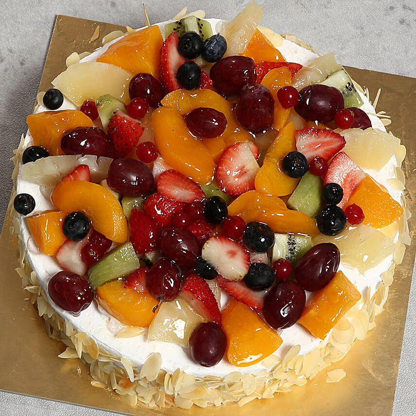 Eggless Fresh Fruit Fantasy Half Kg