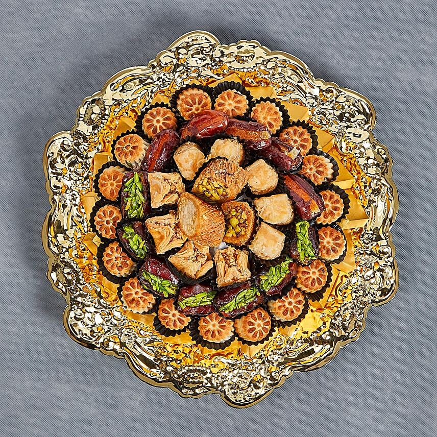 Eid Mubarak Wishes With Assorted Delights