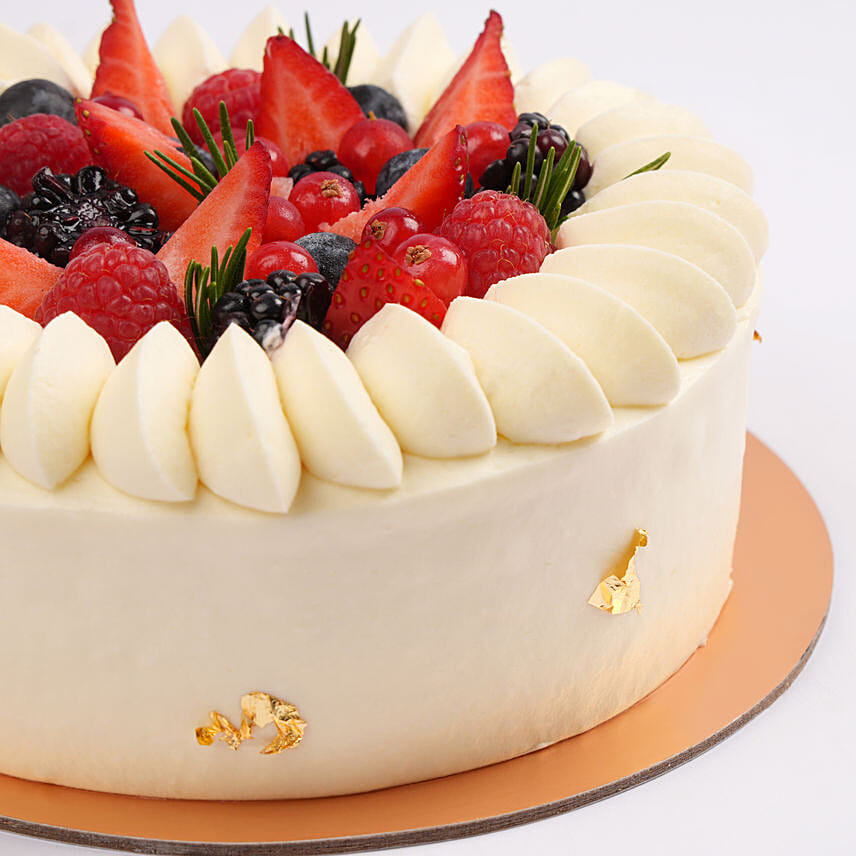 Fresh Berry White Chocolate Cake 4 Portion
