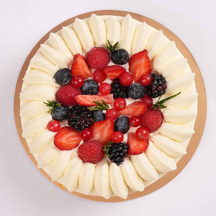 Fresh Berry White Chocolate Cake 4 Portion
