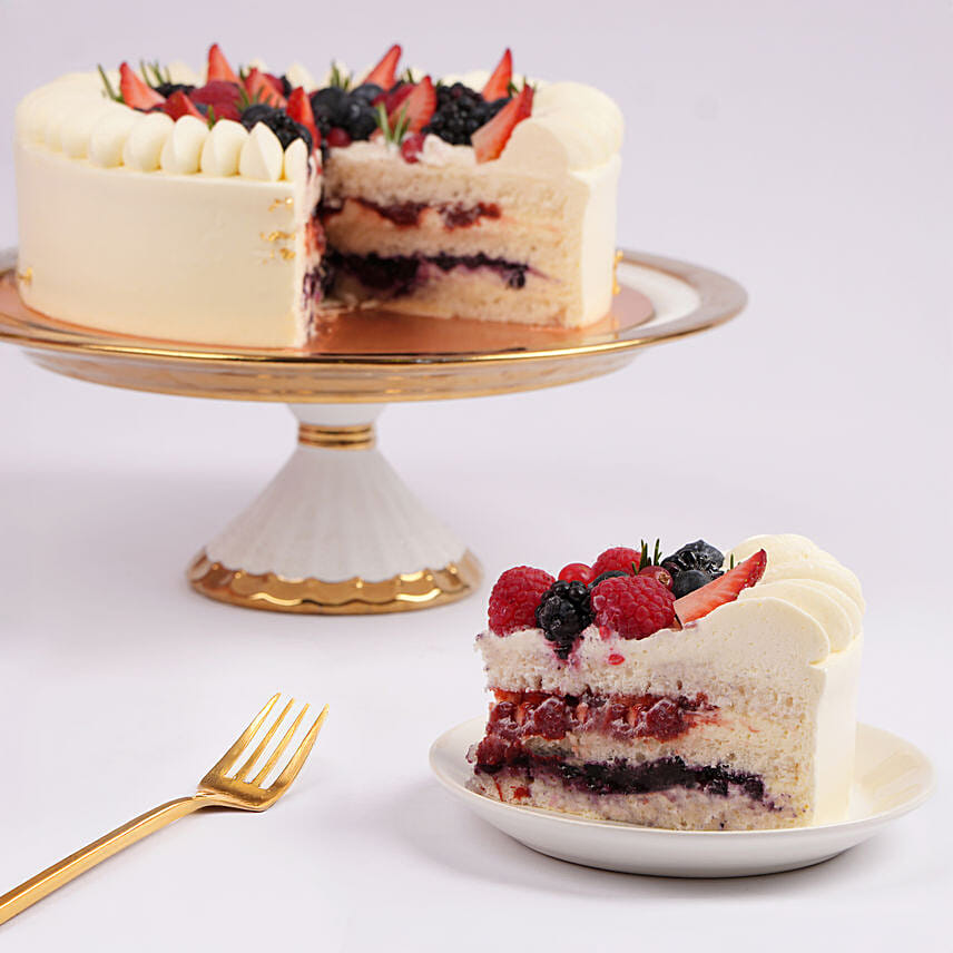 Fresh Berry White Chocolate Cake 4 Portion