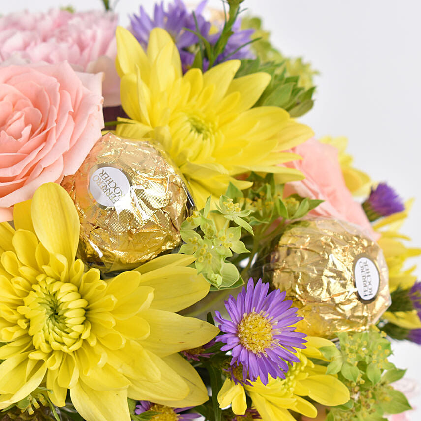 Friends Mug Flower and Chocolates