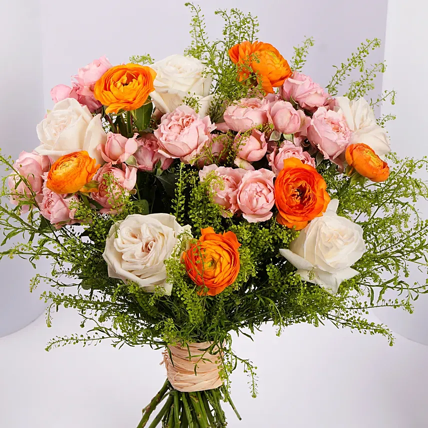 Golden Kiss Bouquet