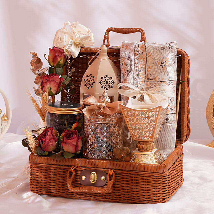 Golden Ramadan Gift Hamper