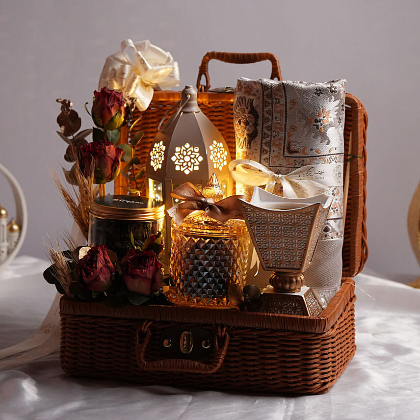 Golden Ramadan Gift Hamper